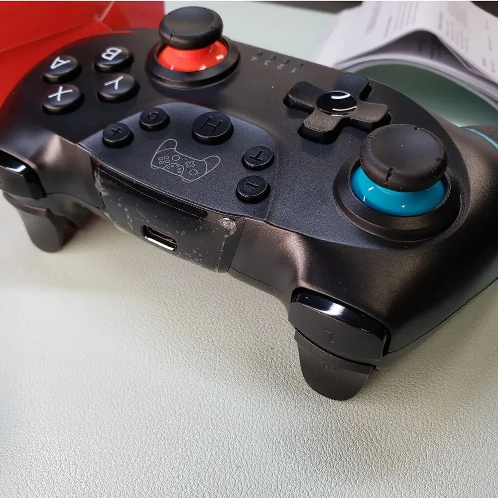 Diswoe Wireless pro gamepad for Switch, Switch Lite and PC. Rechargeable. Black